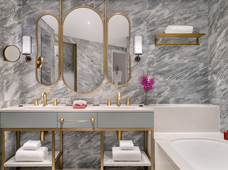 /GLP%20Corner%20Suite%20Bathroom