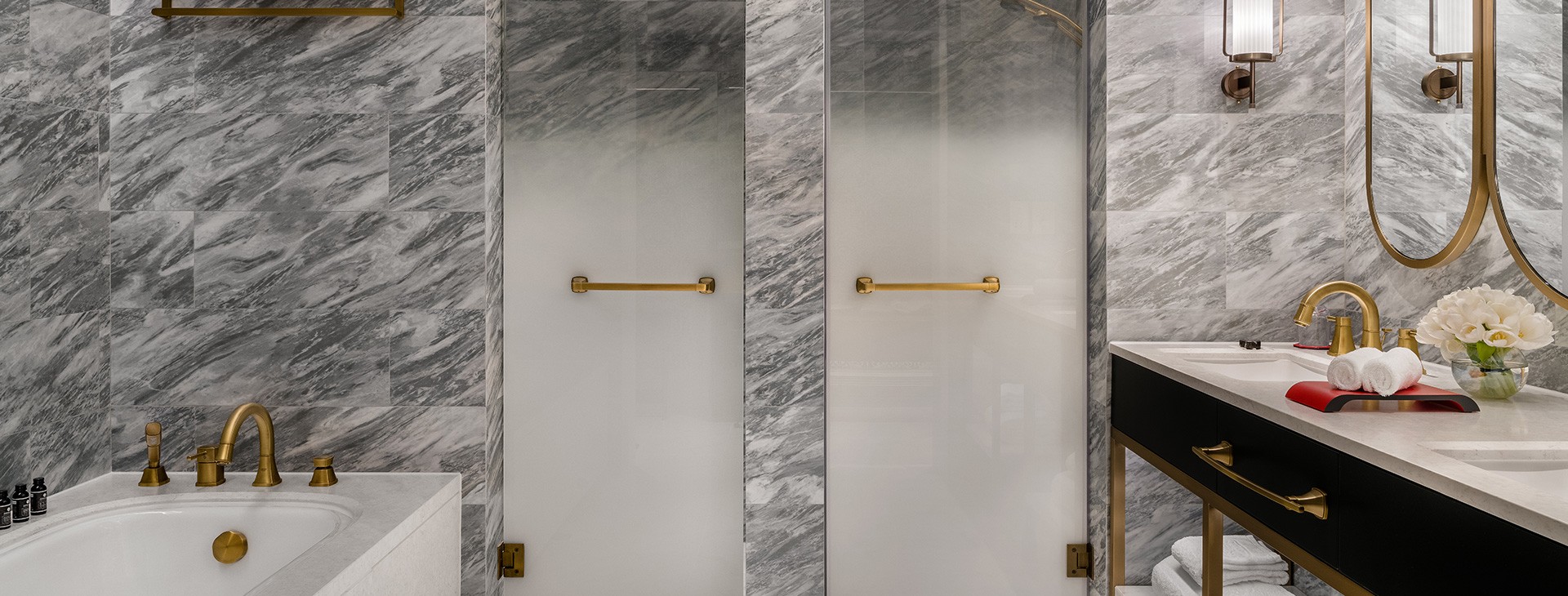 /GLP%20Grand%20Deluxe%20Room%20Bathroom