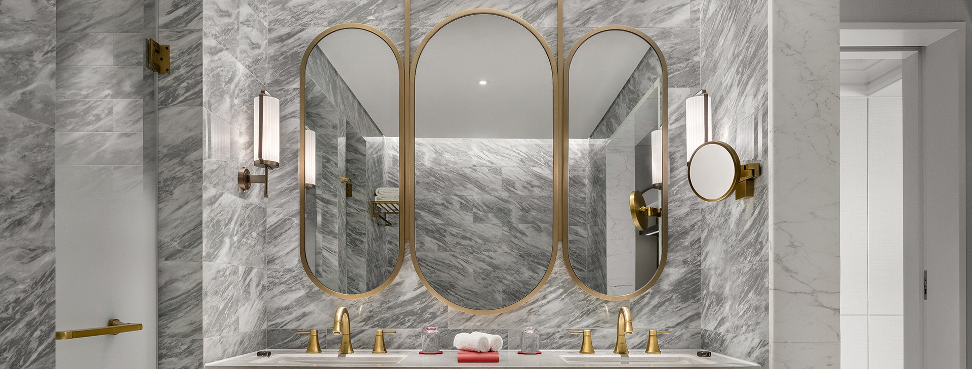 /GLP%20Grand%20Deluxe%20Room%20Bathroom