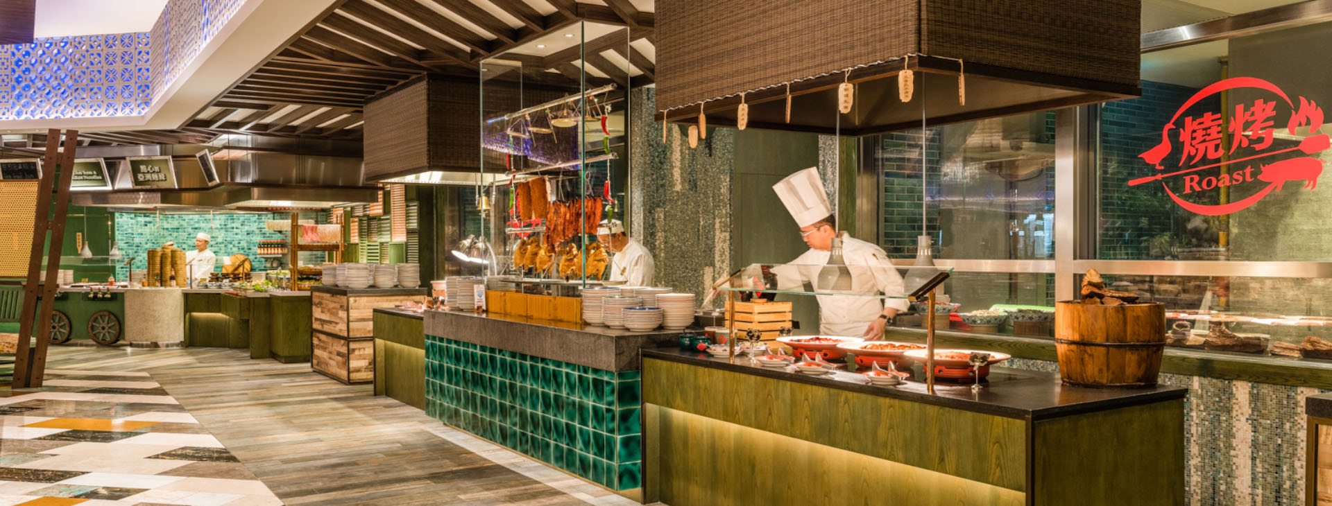 /Roasted%20zone%20of%20the%20Grand%20Buffet%2C%20providing%20roast%20pork%2C%20suckling%20pig%2C%20and%20chicken.