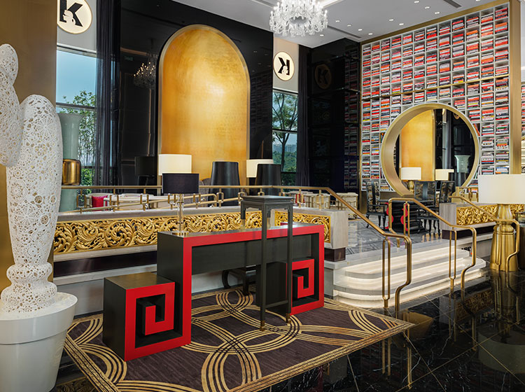 /glp%20karl%20book%20lounge